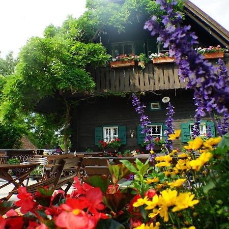 Weingut Buschenschank Schneiderannerl Gleinstätten Exterior foto